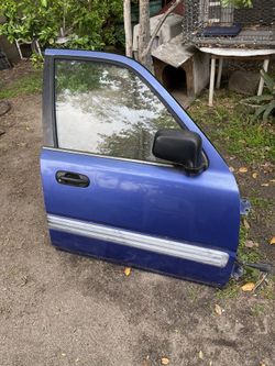 Honda CR-V Parts 97-01 Front Passenger   Side Door