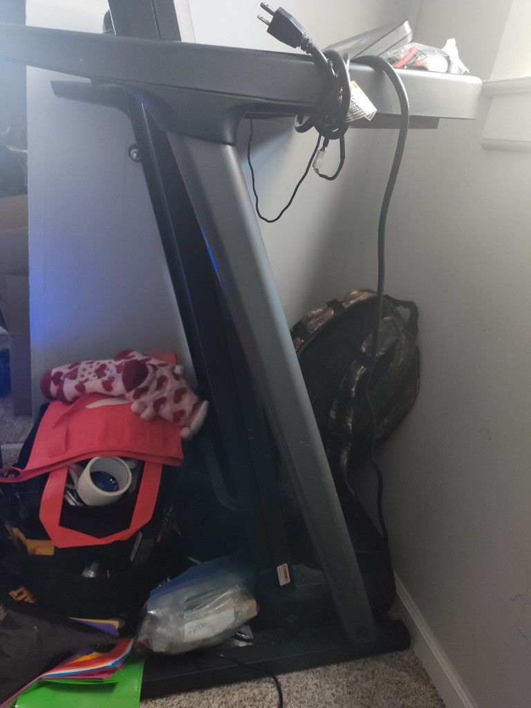 Proform Single Level Treadmill