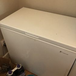 Perfect Aire Chest Freezer For Sale