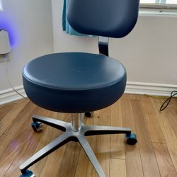 Brewer Century Pneumatic Stool