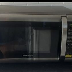 Faber ware 1.6 CU-Ft  Microwave 1100 Watts New