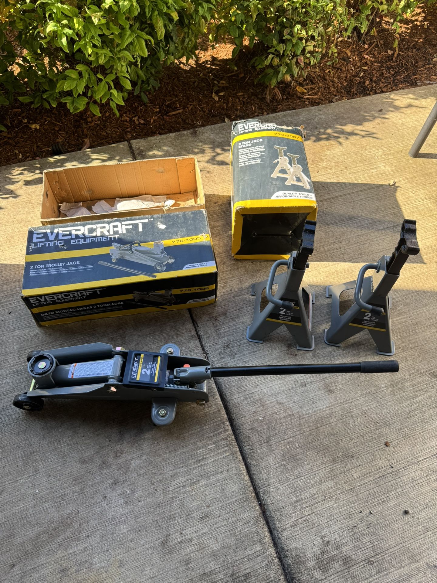 2 Ton Trolly Jack / 2 Ton Jack Stands