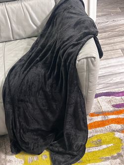 Black Fleece Throw Blanket