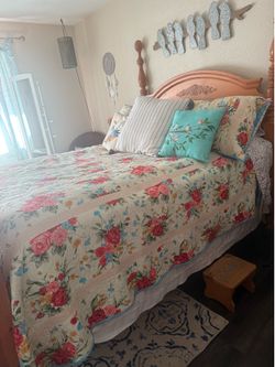 Queen size bed