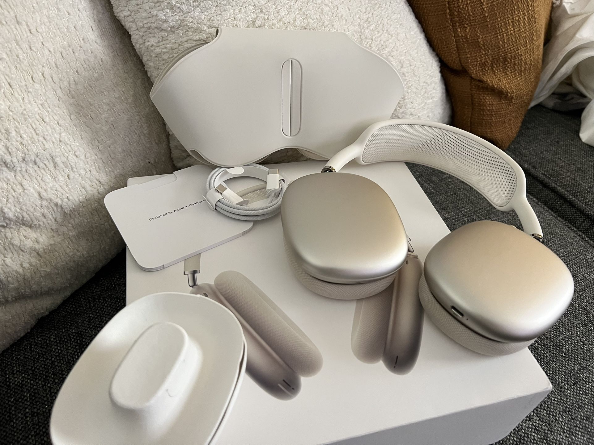 Apple AirPods Max – Silver – Excellent Condition + Box + Case + Cable