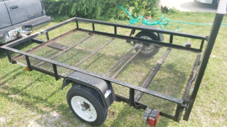 Open bed trailer. Great condition (5×8)