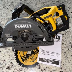 NEW DEWALT 60volt Flexvolt 7-1/4” Volt Circular Saw NEW TOOL ONLY NEW