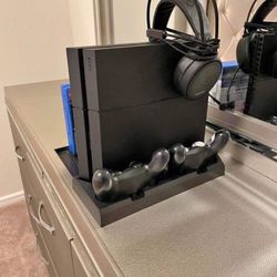 Sony PS4 Pro 1tb