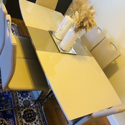 Dinning Table With 6 Chairs 