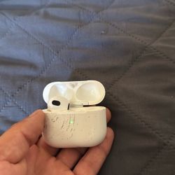 Free Earphone Lost And This One Is Not Working Only Charge Box Works