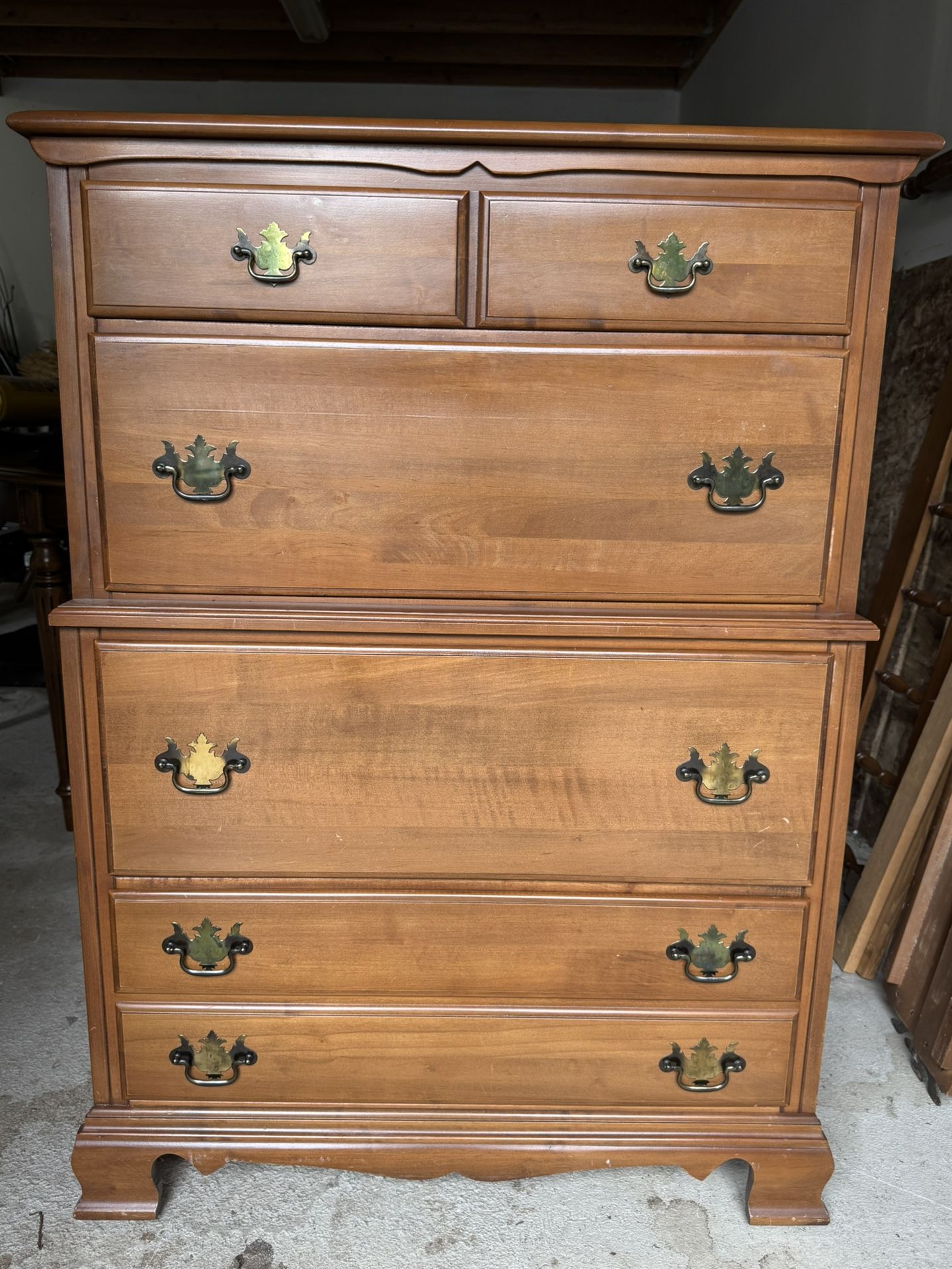 Classic Colonial Style Dresser
