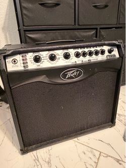 Peavey Vypyr VIP 2 with Peavey Sanpera 1 Footswitch