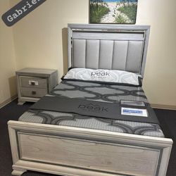 $55 Down Payment Chipped Bedroom Set Queen/King Bed Dresser nightstand and mirror