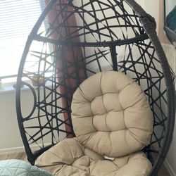 Hanging Chair 
