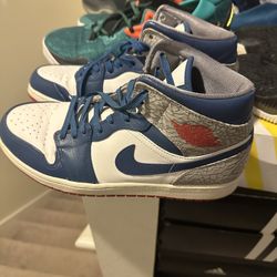 Jordan 1 True Blue 