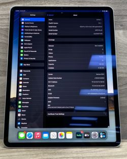 iPad Pro 6th Gen 12.9" Unlocked (A1D015552)