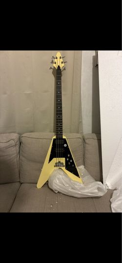 Flying V bass (Chinese copy)