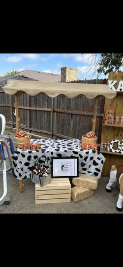 Wooden Canopy Sand Table