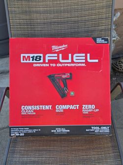 Milwaukee M18 FUEL 18-Volt Lithium-Ion Brushless Cordless Gen II 15-Gauge Angled Finish Nailer (Tool-Only)Brand New