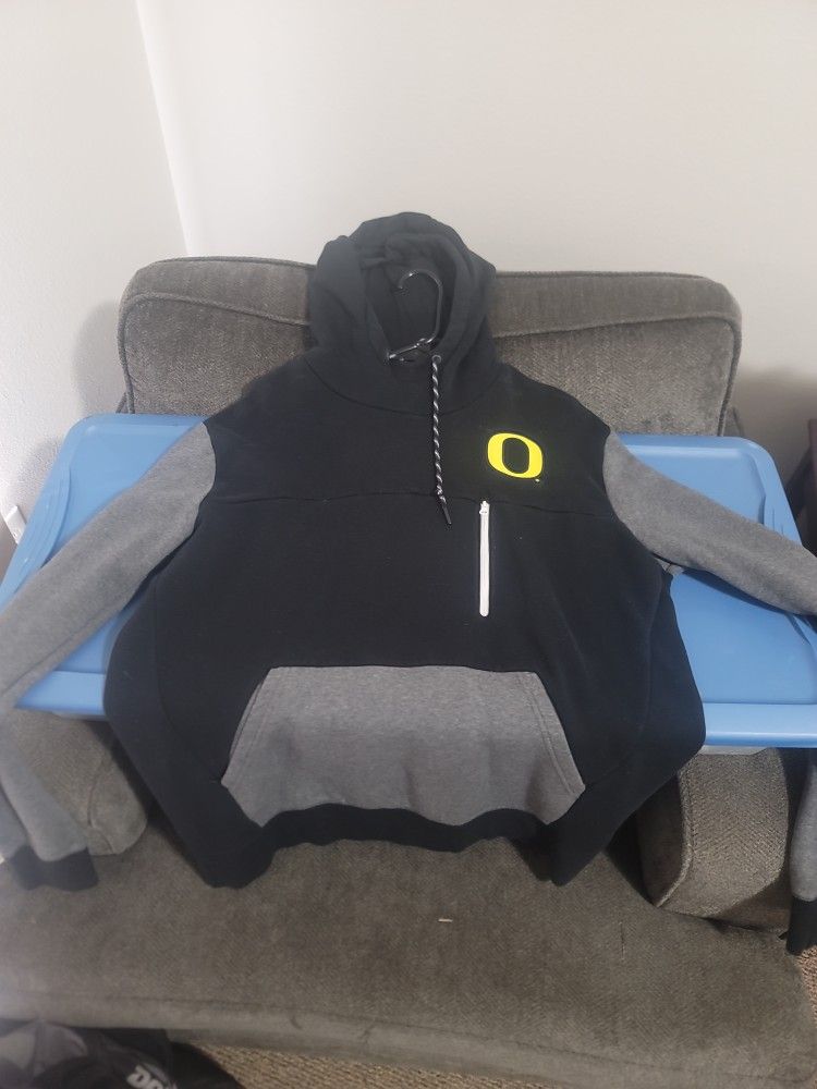 Nike L/XL Oregon Ducks pullover sweatshirt