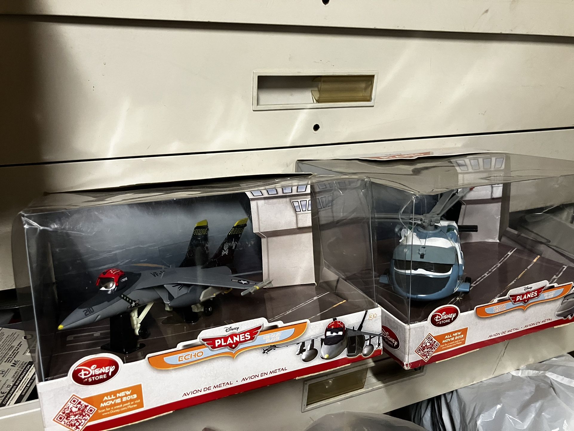 Disney Planes ECHO & HECTOR