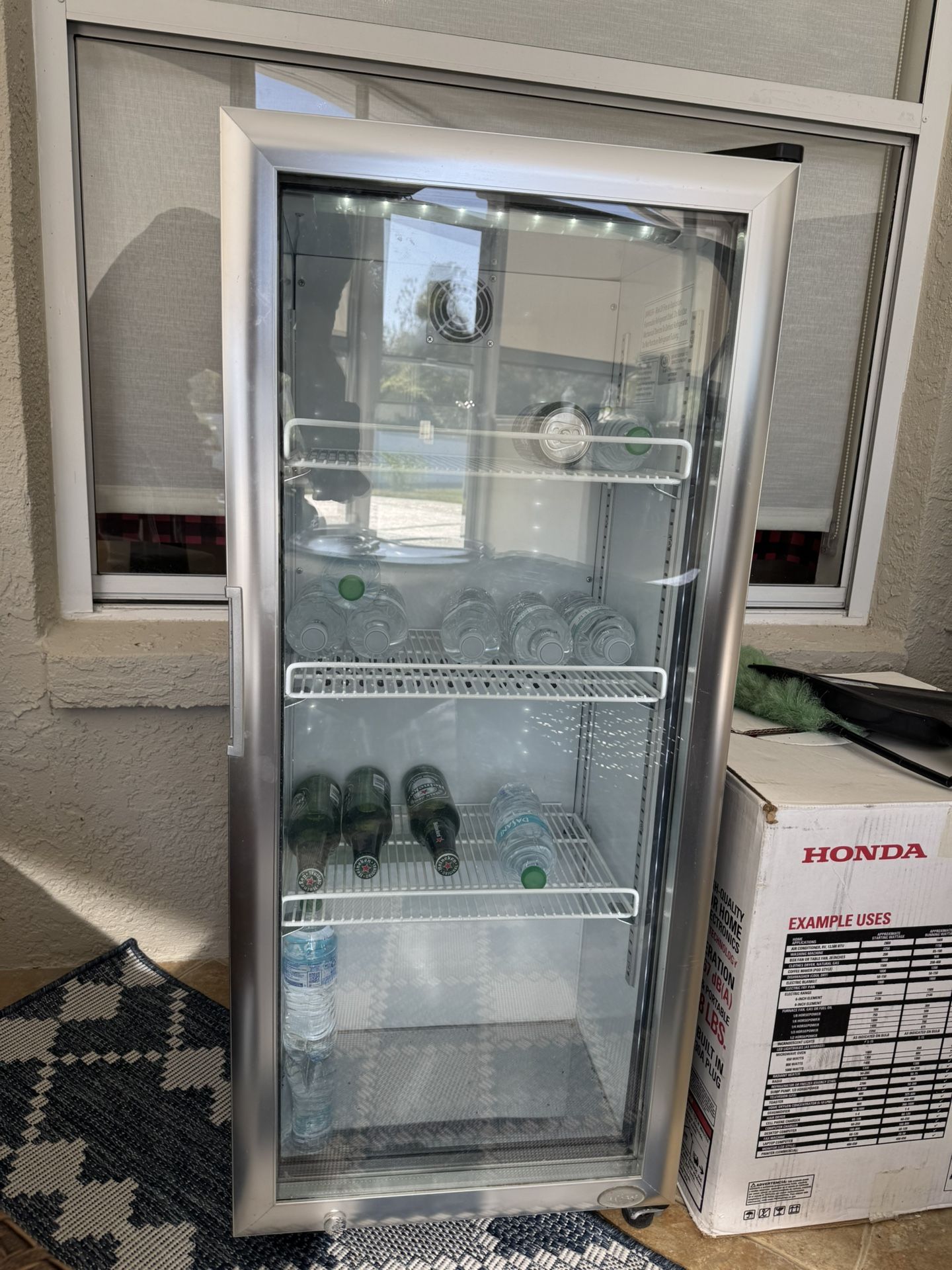 Refrigerator for Beverage