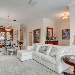 54 Inch Round Dinning Table 