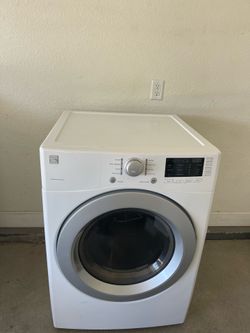 Kenmore stackable electric dryer 27” Wide