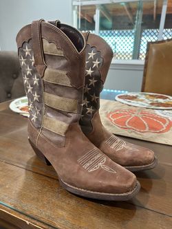 Womans Durango cowgirl boots size 9