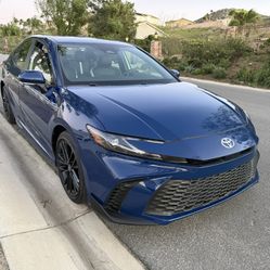 Toyota Camry SE 2025