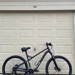 Co-op Cycles DRT 1.1 Mountain Bike – 29er wheels – XL frame (Like New) Bicycle