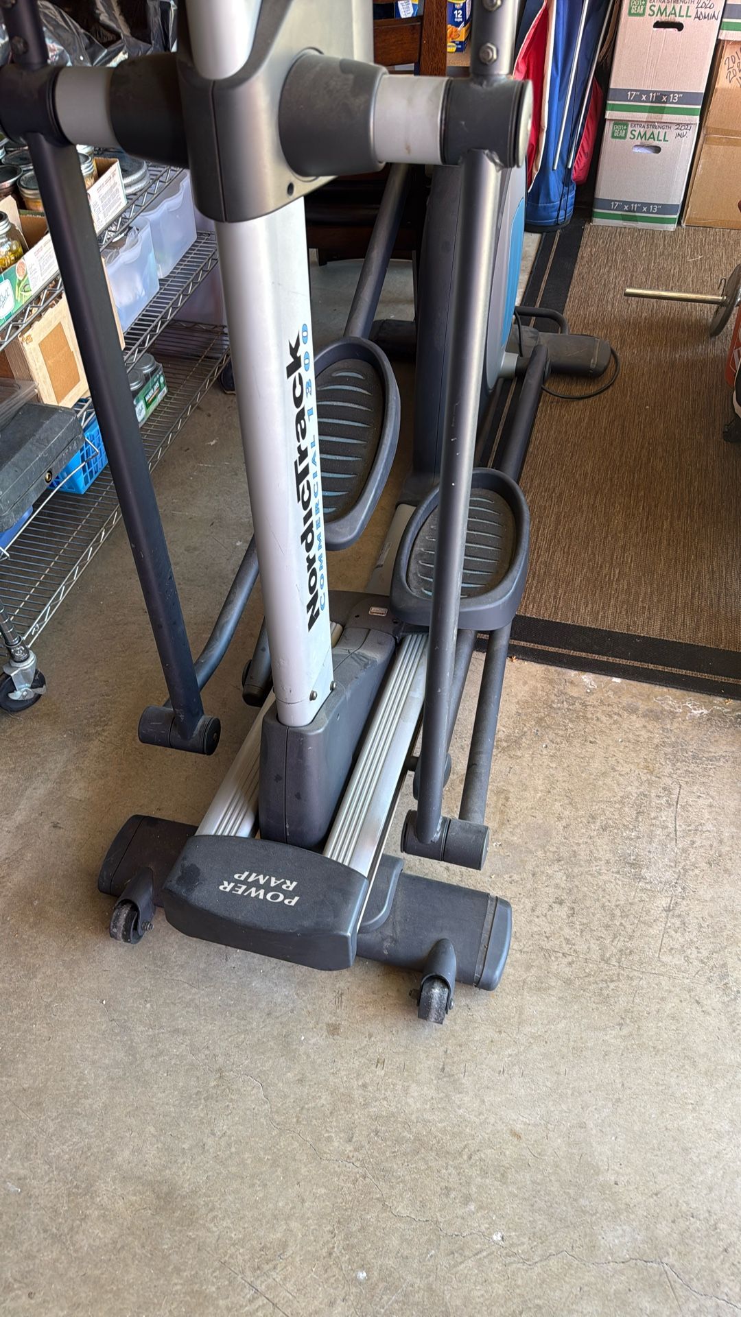 Nordic track Commercial 1300 Elliptical