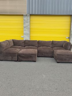 Large Brown Modular Sectional Sofa + 2 Ottomans – Super Comfortable