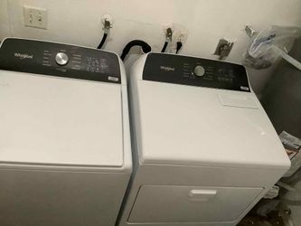 Whirlpool Washer & Dryer Set
