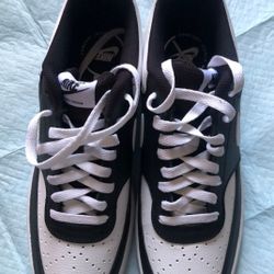 No Box, Never Worn;.Men's Shoe Size 11, For Meetup   In FULLERTON CA 