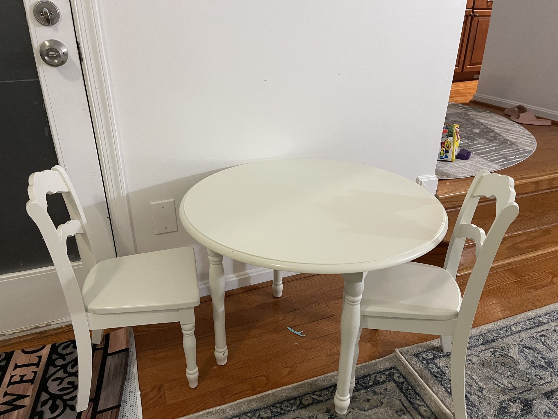 Kids Table And Chairs 