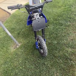 Color Blue And 70 Cc