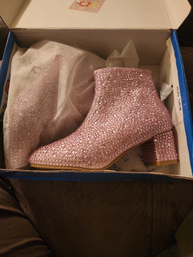 Size 1 LINK pink Rhinestone Boots