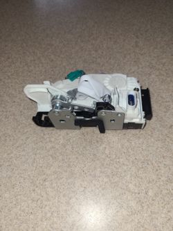 TAILGATE DOOR LOCK ACTUATOR  FOR JEEP WRANGLER 