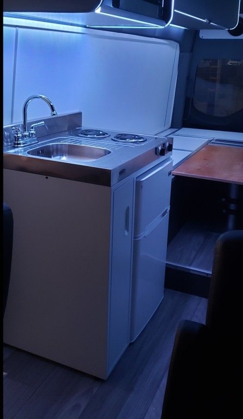 RV KITCHENETTE / BRAND NEW
