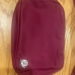 Lululemon belt bag- Large 