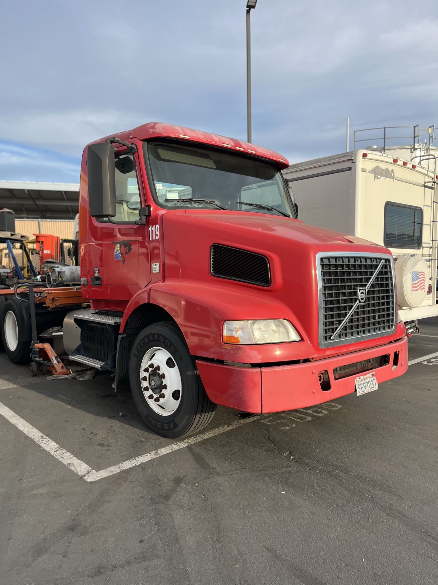 2014 Volvo VNL