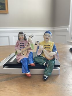 Vtg Occupied Japan Shelf sitting pair of figurines Traditional Musicians Playing