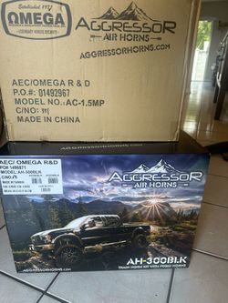 The Omega Train Horns kit includes air horns. AGGRESSOR OMG TRAIN HORN COMBO! (AH-300BLK BLACK 3 TRUMPET HORN & AC-1.5MP 1.5 GALLON COMPRESSOR)