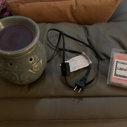 Ceramic/Pottery Green Wax Warmer Electric Corded W Free Wax Sample