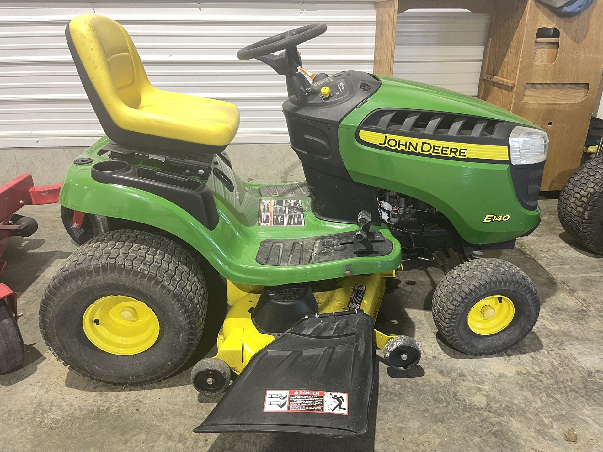 John Deere E140 for Sale in Stouchsburg, PA OfferUp