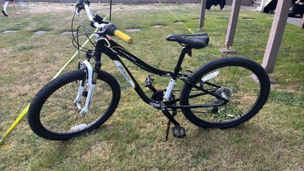 Specialized HotRock 24x2.125 size bike