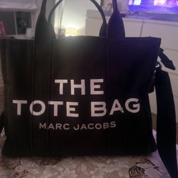 Black Medium The Tote Bag by Marc Jacob’s