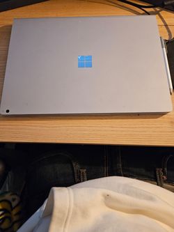 Microsoft surface book 3 / 32gb ram with stylus