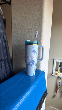 Blue Floral Tumbler 40oz